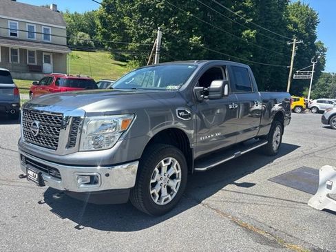 Used 2017 Nissan Titan SV AWD/4WD image 3