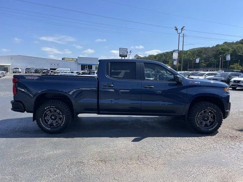 Used 2019 Chevrolet Silverado 1500 Custom Trail Boss w/ Custom Convenience Package AWD/4WD image 7