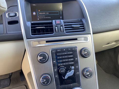 Used 2013 Volvo XC60 3.2 image 34