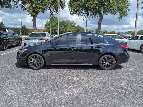 Used 2023 Toyota Corolla SE FWD image 3