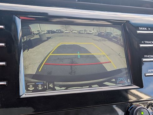 Used 2018 Toyota Camry XSE image 24