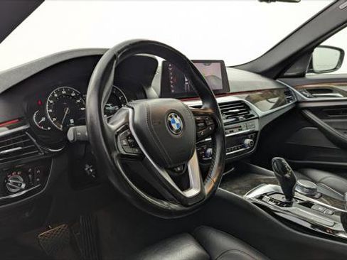 Used 2019 BMW 540i w/ Convenience Package image 23