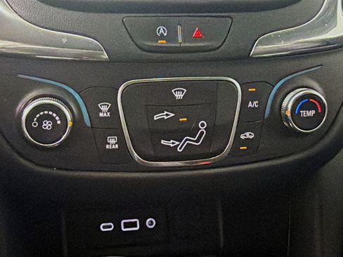 Used 2023 Chevrolet Equinox LT FWD image 23