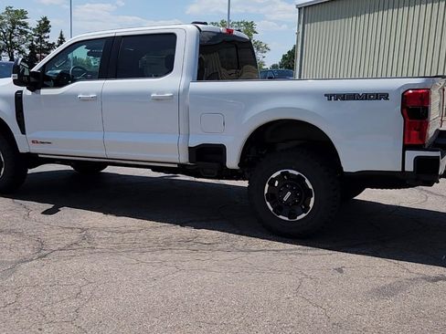 New 2025 Ford F250 Lariat w/ Lariat Ultimate Package image 5