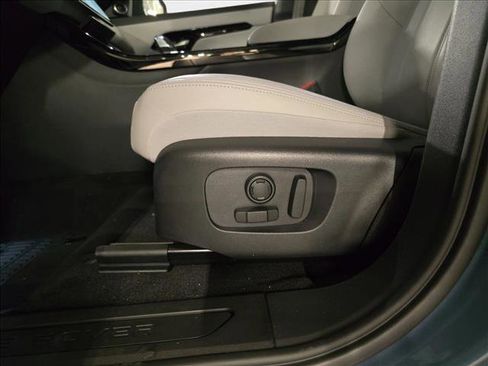 New 2026 Land Rover Range Rover Evoque S image 29