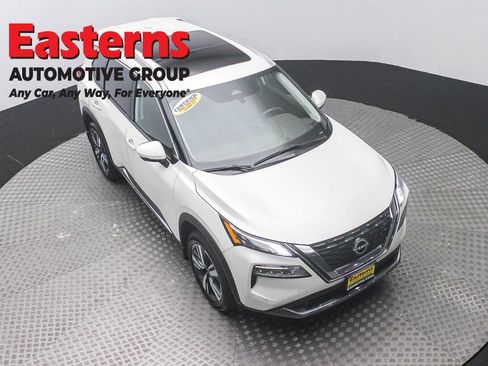 Used 2023 Nissan Rogue SL w/ SL Premium Package AWD/4WD image 3