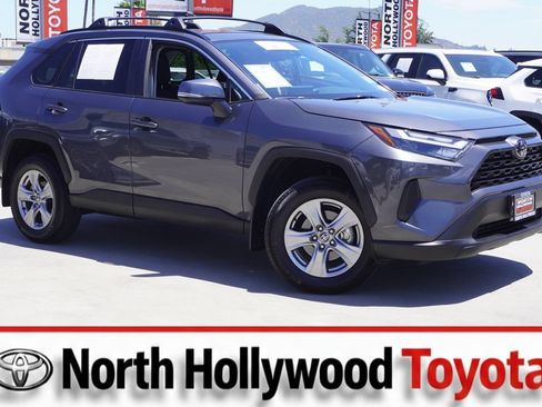 Used 2023 Toyota RAV4 XLE w/ Convenience Package FWD image 1