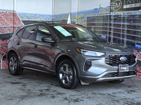 Used 2024 Ford Escape ST-Line image 1