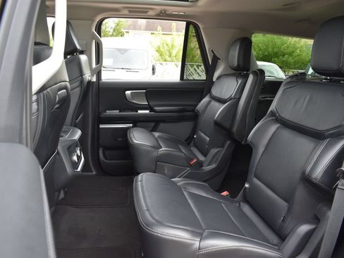 Certified 2025 Ford Expedition Platinum AWD/4WD image 25