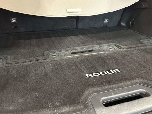 Used 2015 Nissan Rogue SV AWD/4WD image 8