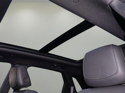 Certified 2025 Cadillac XT5 Premium Luxury image 28