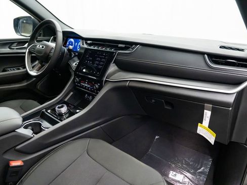 New 2026 Jeep Grand Cherokee L 4WD image 30