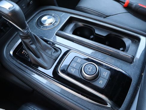 Used 2022 Nissan Armada SL w/ Midnight Edition Package RWD image 29