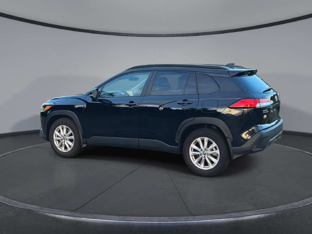 Certified 2025 Toyota Corolla Cross LE FWD image 6