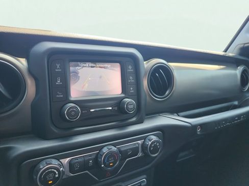Used 2018 Jeep Wrangler Sport AWD/4WD image 32