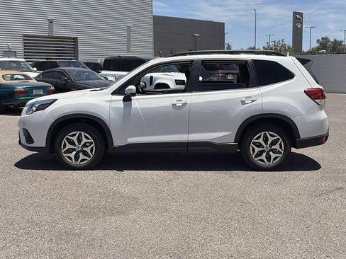 Used 2024 Subaru Forester Premium AWD/4WD image 9