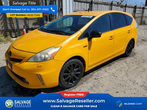 Used 2014 Toyota Prius V Five image 1