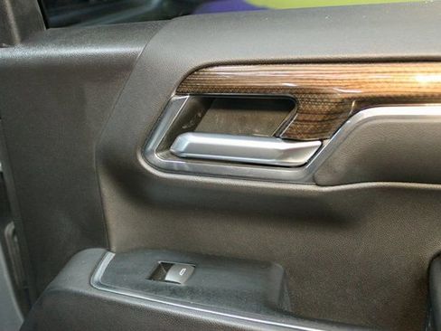 Used 2023 Chevrolet Silverado 1500 LT image 13