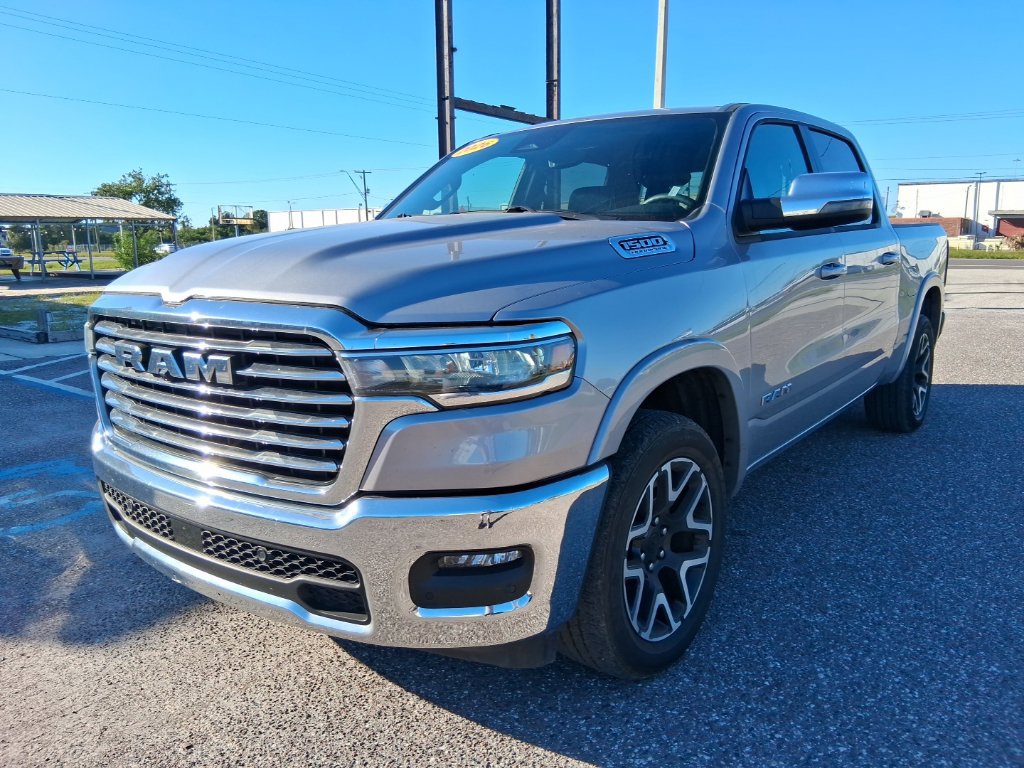 Used 2026 RAM 1500 Laramie AWD/4WD image 7
