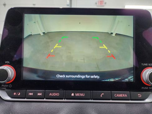 Used 2023 Nissan Sentra SV image 13