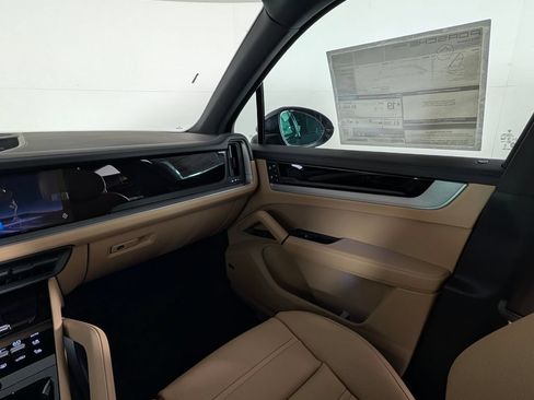 New 2026 Porsche Cayenne AWD/4WD image 23