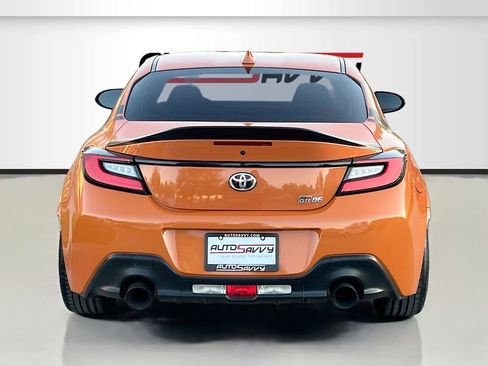 Used 2023 Toyota GR86 10th Anniversary SE RWD image 6
