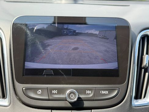 Used 2021 Chevrolet Malibu LT FWD image 33