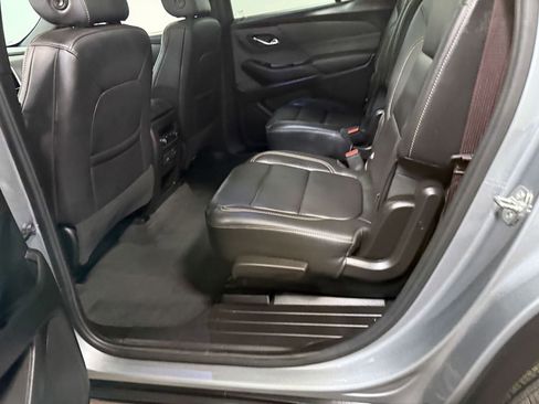 Used 2023 Chevrolet Traverse LT w/ LT Premium Package image 46