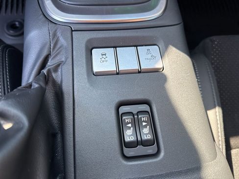 Used 2025 Toyota GR86 Premium image 22