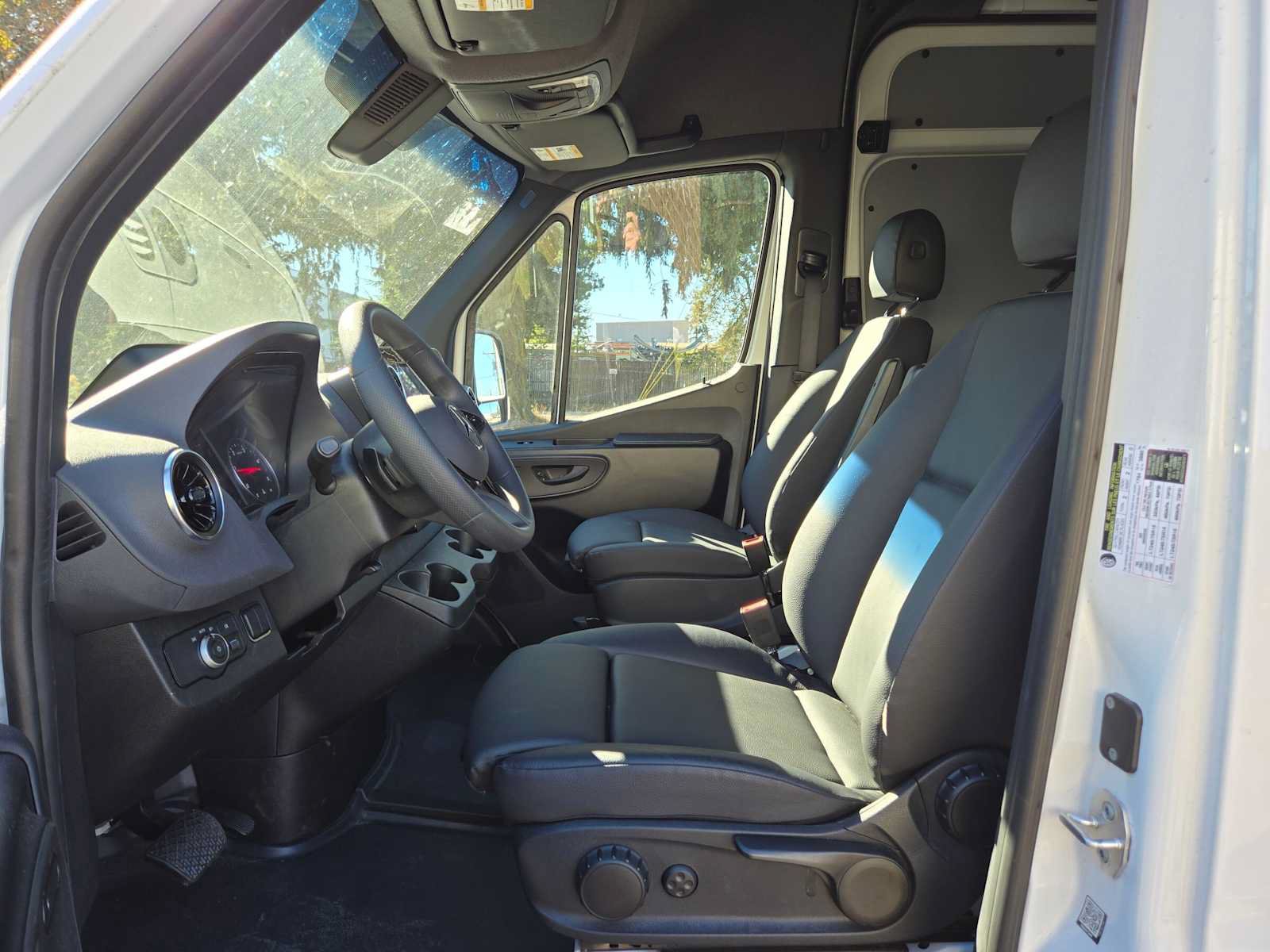 Used 2026 Mercedes-Benz Sprinter 2500 image 21