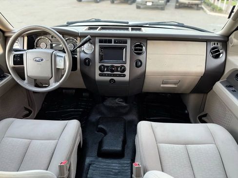 Used 2010 Ford Expedition XLT AWD/4WD image 20