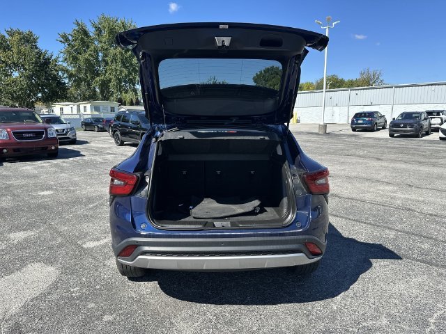 Used 2024 Chevrolet Trax LT w/ Driver Confidence Package FWD image 28