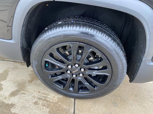 Used 2022 GMC Acadia SLE w/ Driver Convenience Package image 29