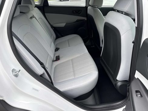 Used 2023 Hyundai Kona SEL AWD/4WD image 21