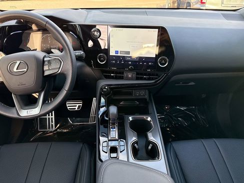 Used 2025 Lexus NX 350 F Sport image 19