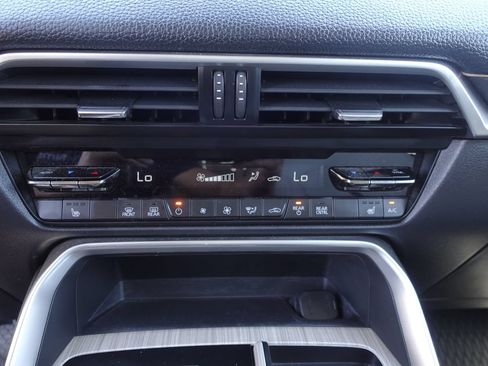 Used 2024 MAZDA CX-90 Plug-In Hybrid w/ Preferred AWD/4WD image 22