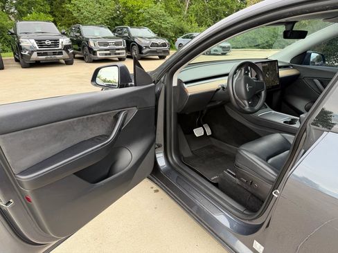 Used 2021 Tesla Model Y Performance AWD/4WD image 10