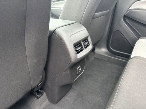 Used 2022 Chevrolet Equinox LT FWD image 24