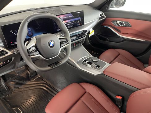 Used 2025 BMW 330i xDrive Sedan w/ Convenience Package image 10