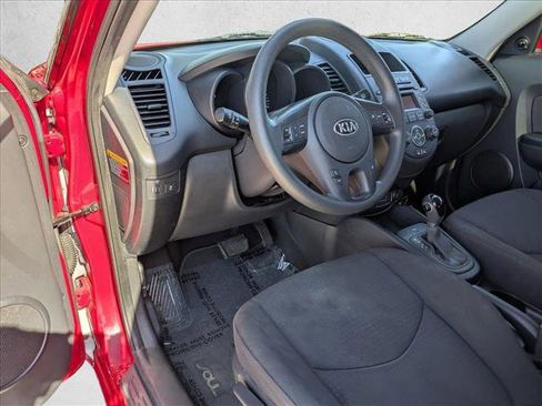 Used 2013 Kia Soul Base image 10