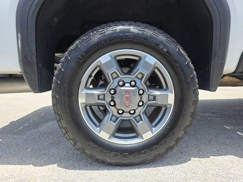 Used 2025 GMC Sierra 2500 SLT w/ SLT Premium Package AWD/4WD image 20