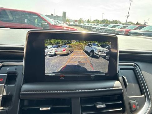 Used 2024 GMC Yukon SLT image 32