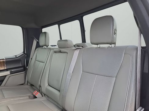 Used 2018 Ford F150 Lariat w/ Equipment Group 502A Luxury AWD/4WD image 13
