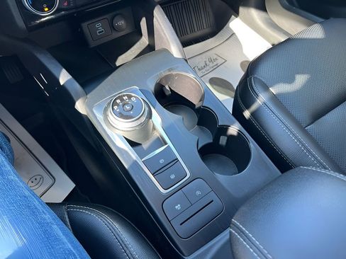 Used 2022 Ford Escape SEL image 21