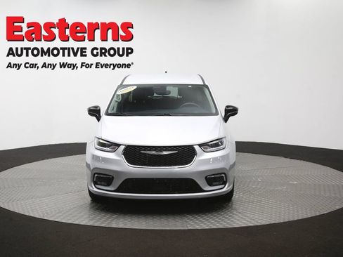 Used 2024 Chrysler Pacifica Touring-L FWD image 54