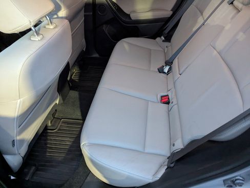 Used 2015 Subaru Forester 2.5i Limited image 10