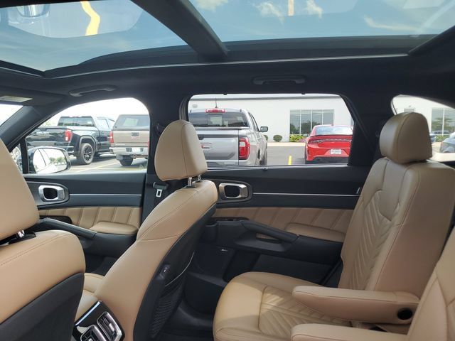 Certified 2026 Kia Sorento SX Prestige w/ Olive Brown Leather Package AWD/4WD image 9