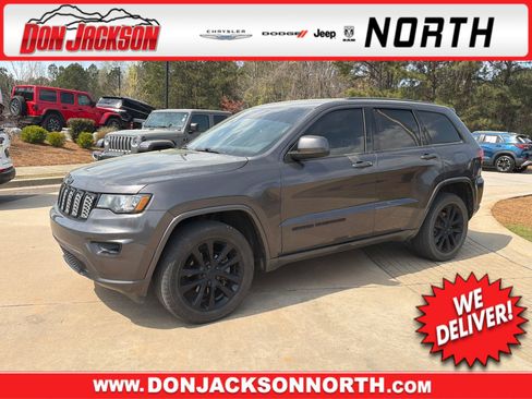 Used 2019 Jeep Grand Cherokee Altitude image 1