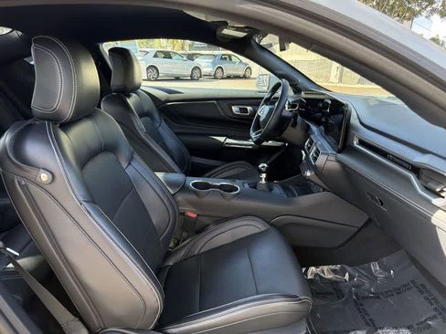 Used 2024 Ford Mustang GT Premium image 31