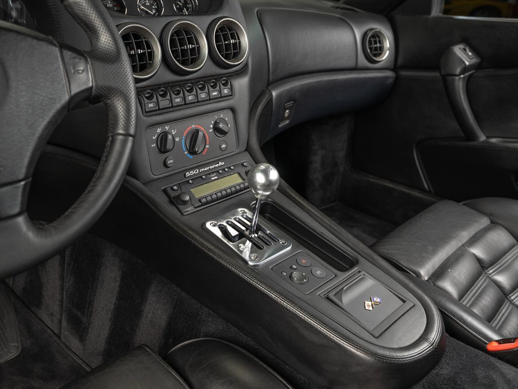 Used 2000 Ferrari 550 Maranello Coupe RWD image 22